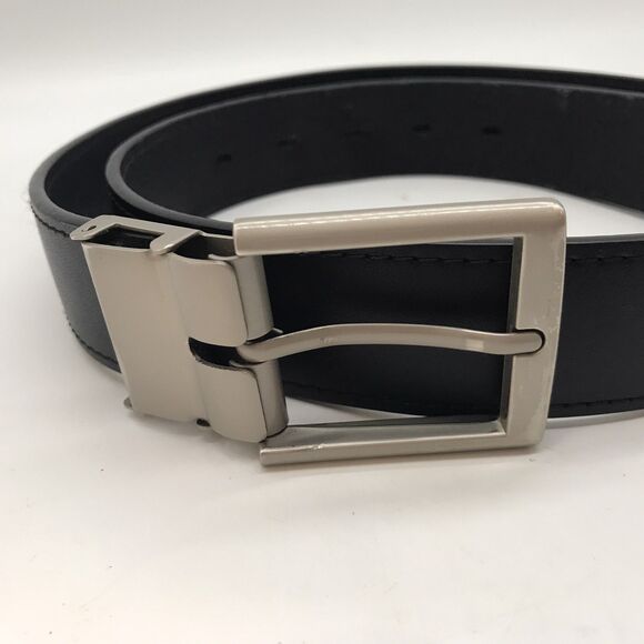 OOBE Black Leather Belt Women's size M 1 1/4” wide 38” long Overall Missing Loop - Picture 5 of 10